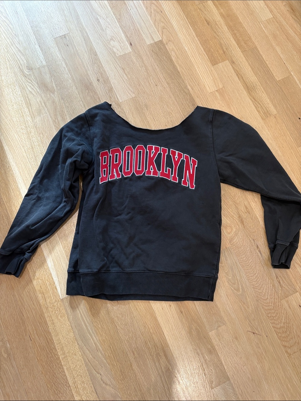 Brandy MelvilleBrooklyn Crewneck Sweatshirt - Black with Red Lettering raw neck